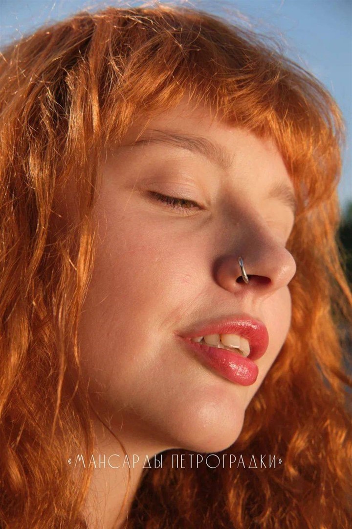 Блеск для губ Мансарды Петроградки - фото 12852