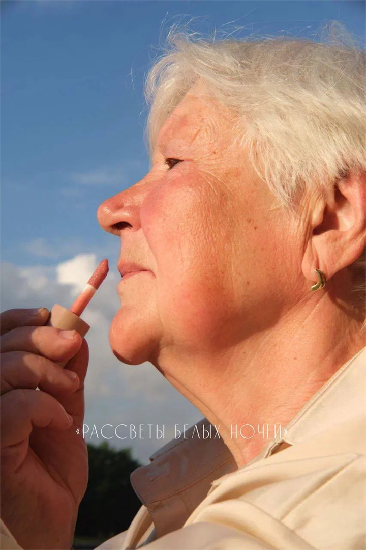 Блеск для губ Рассветы белых ночей - фото 12858